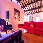 Maison Specchi
